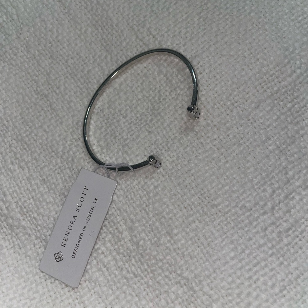 Kendra Scott bracelet